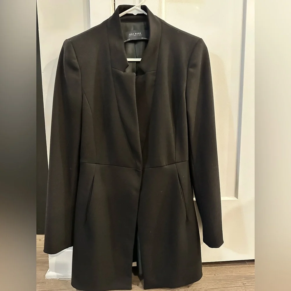 Zara Classic Black Blazer - Picture 1 of 4